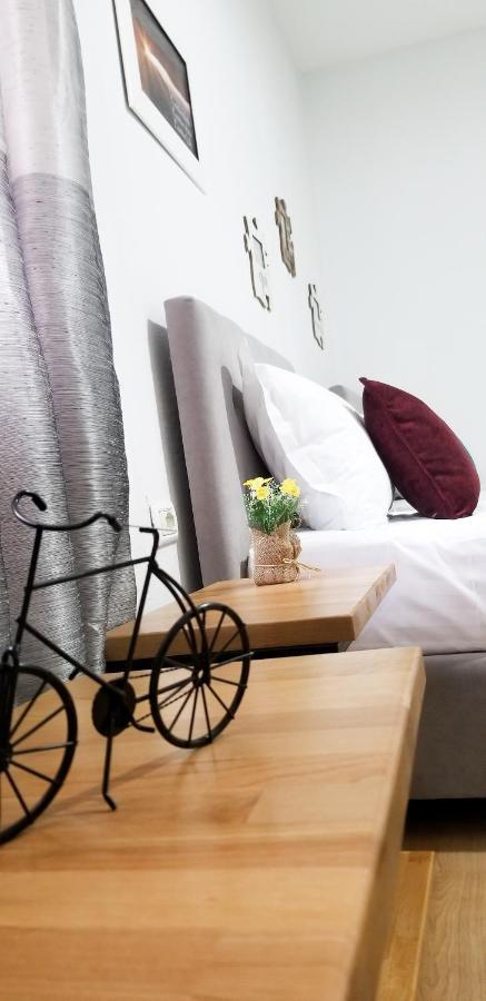 Spacious And Cozy Apartment - Ajia Apartment Τίρανα Εξωτερικό φωτογραφία