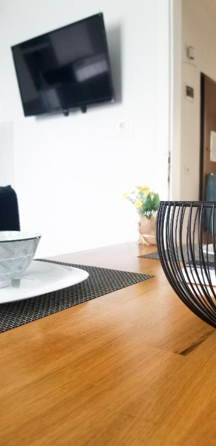 Spacious And Cozy Apartment - Ajia Apartment Τίρανα Εξωτερικό φωτογραφία